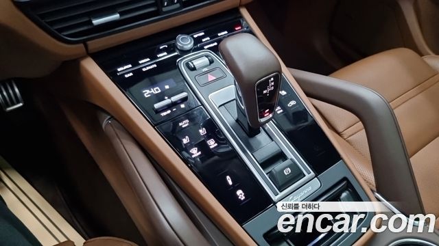 Porsche Cayenne 2023 — photo 9