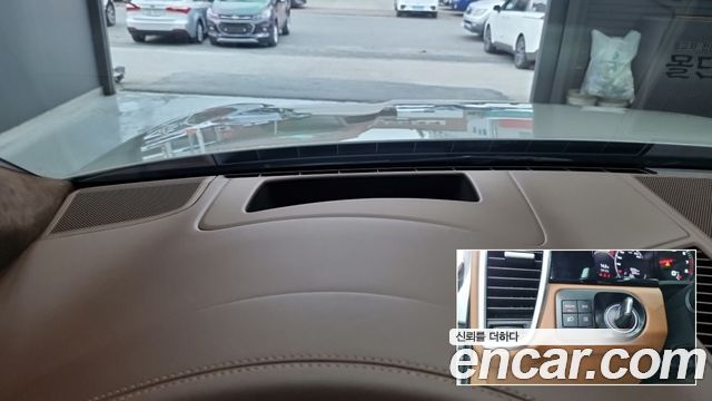 Porsche Cayenne 2023 — photo 17
