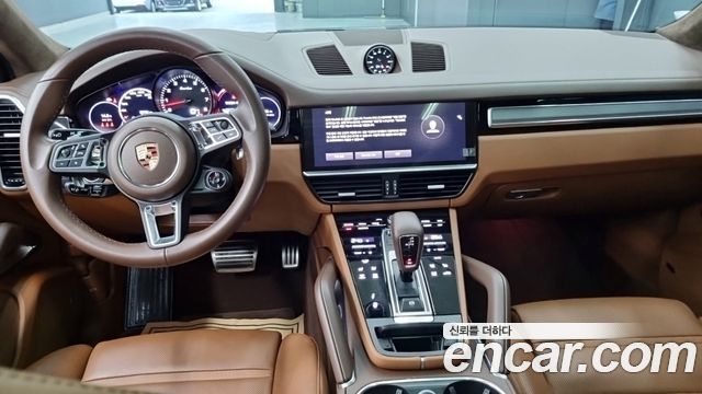 Porsche Cayenne 2023 — photo 18