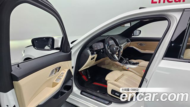 BMW 3-Series 2022 — photo 13