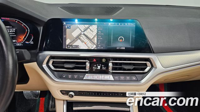 BMW 3-Series 2022 — photo 18