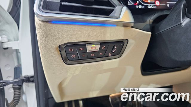 BMW 3-Series 2022 — photo 22