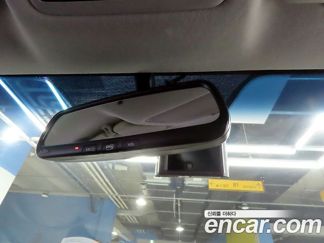 Kia K3 2016 — photo 16