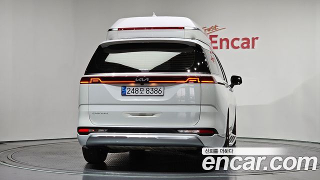 Kia Canival 2022 — photo 4