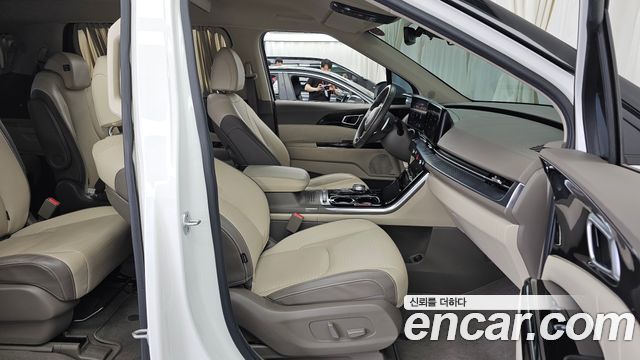 Kia Canival 2022 — photo 11