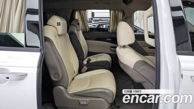 Kia Canival 2022 — photo 12