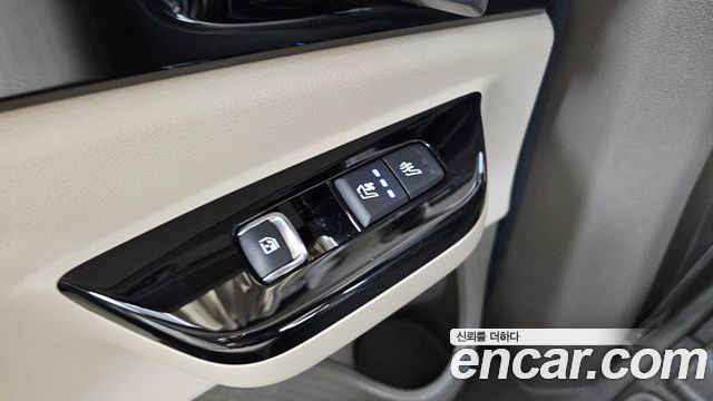 Kia Canival 2022 — photo 19