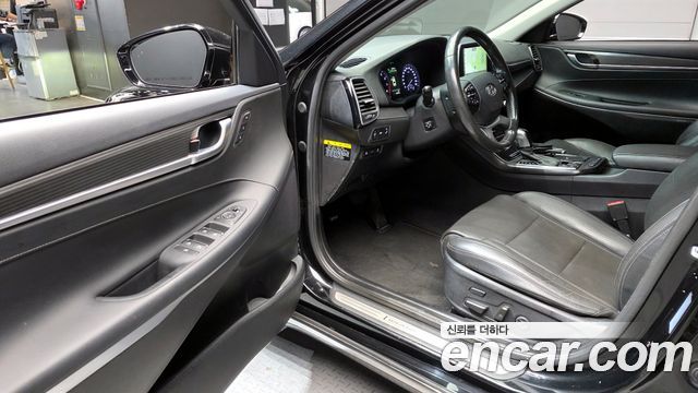 Hyundai Grandeur 2018 — photo 11