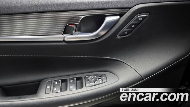 Hyundai Grandeur 2018 — photo 18
