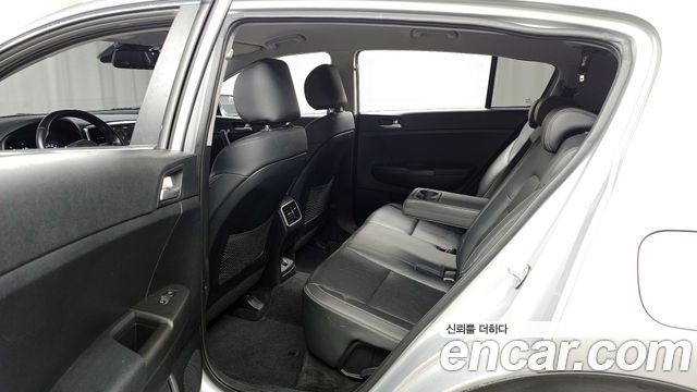 Kia Sportage 2019 — photo 11