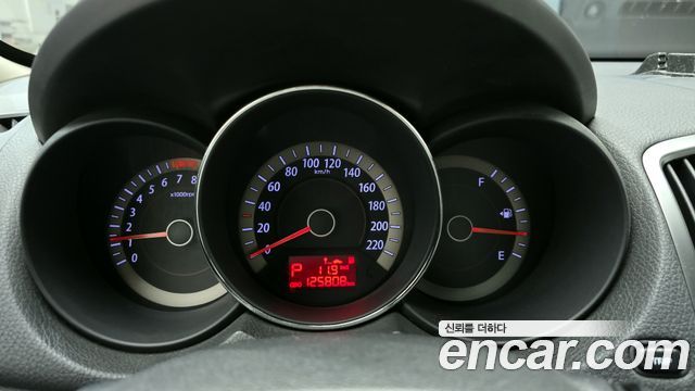 Kia Porte 2013 — photo 8