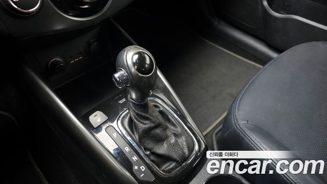 Kia Porte 2013 — photo 9