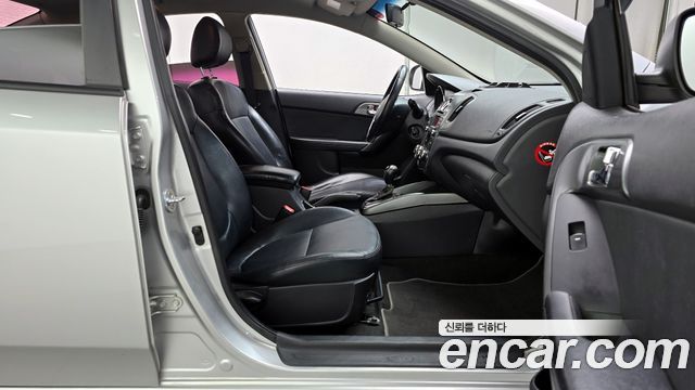 Kia Porte 2013 — photo 10
