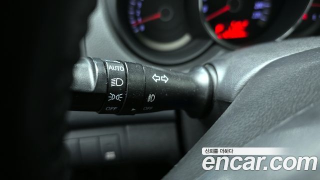 Kia Porte 2013 — photo 18