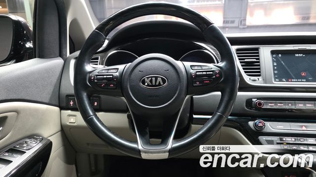 Kia Canival 2020 — photo 13
