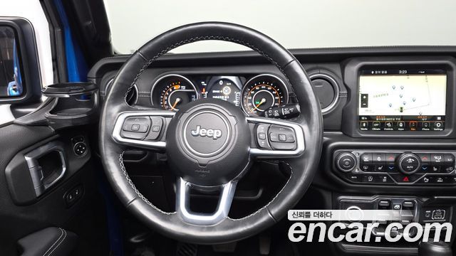 Jeep Wrangler 2022 — photo 13