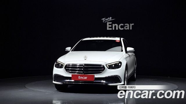 Mercedes-Benz E-Class 2021 — photo 3