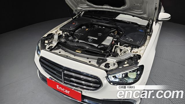 Mercedes-Benz E-Class 2021 — photo 6