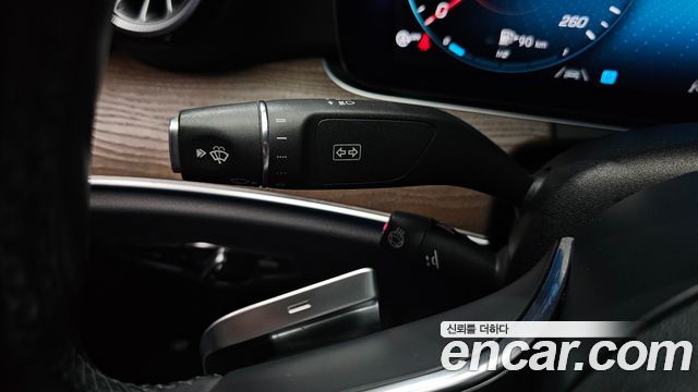 Mercedes-Benz E-Class 2021 — photo 17