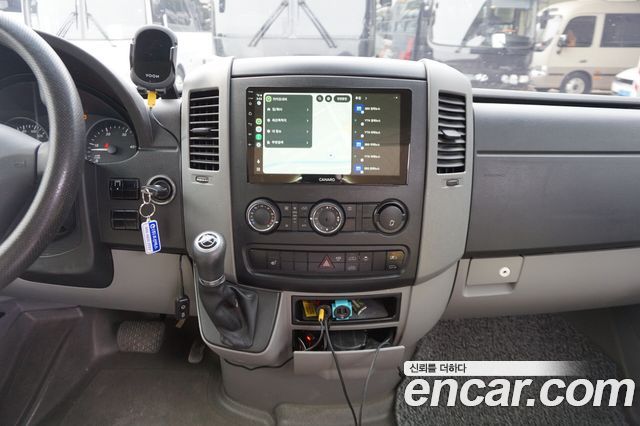 Mercedes-Benz Sprinter 2018 — photo 9