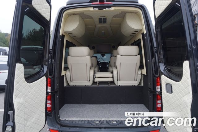 Mercedes-Benz Sprinter 2018 — photo 10