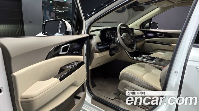 Kia Canival 2021 — photo 11