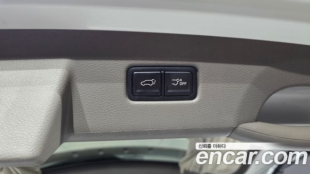 Kia Canival 2021 — photo 17