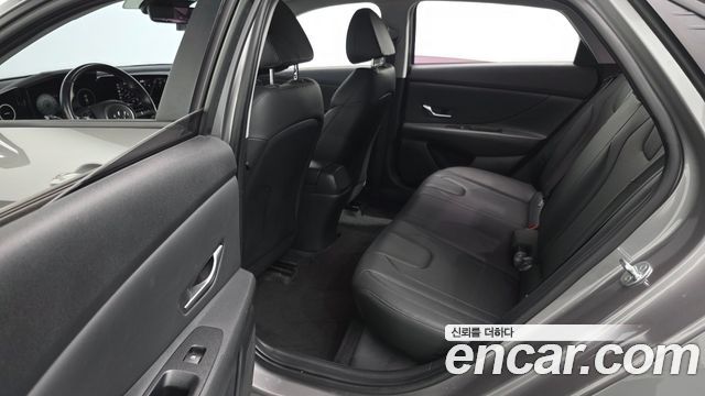 Hyundai AVANTE 2021 — photo 11