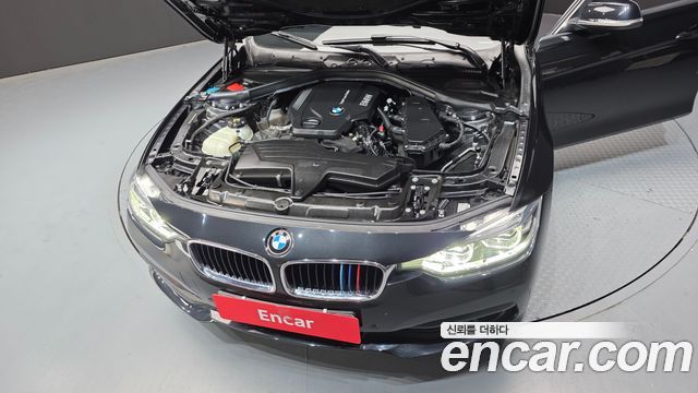 BMW 3-Series 2018 — photo 6