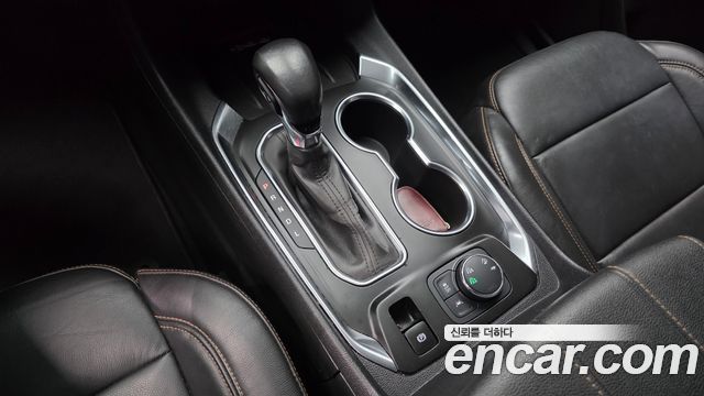 Chevrolet Korea Traverse 2021 — photo 9