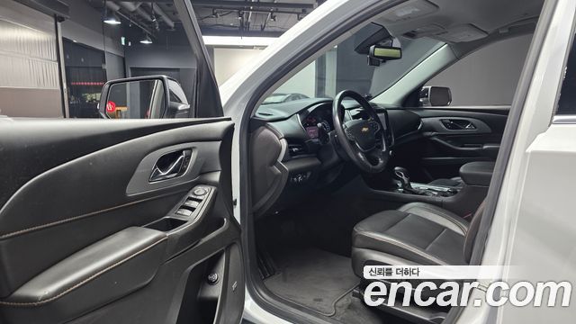 Chevrolet Korea Traverse 2021 — photo 10