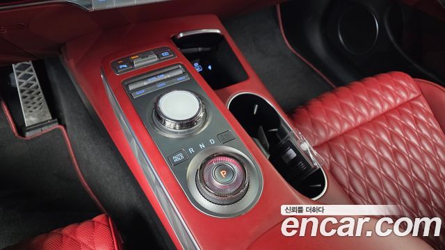 Genesis GV70 2021 — photo 9