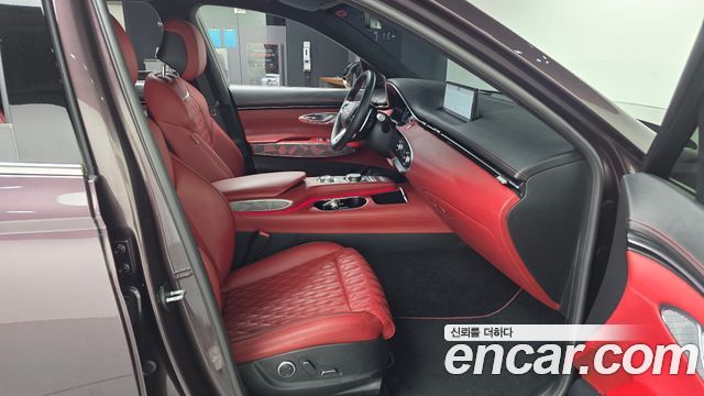 Genesis GV70 2021 — photo 11