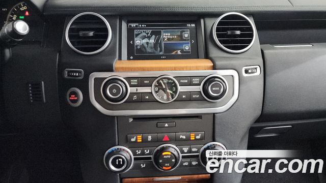 Land Rover Discovery 2016 — photo 14