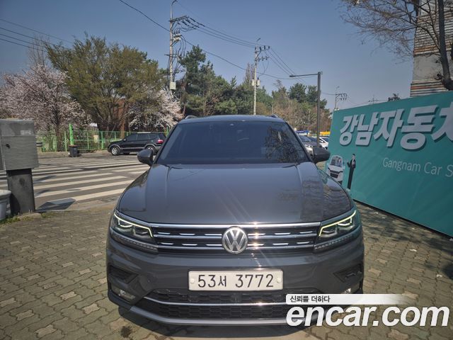 Volkswagen Tiguan 2018 — photo 2