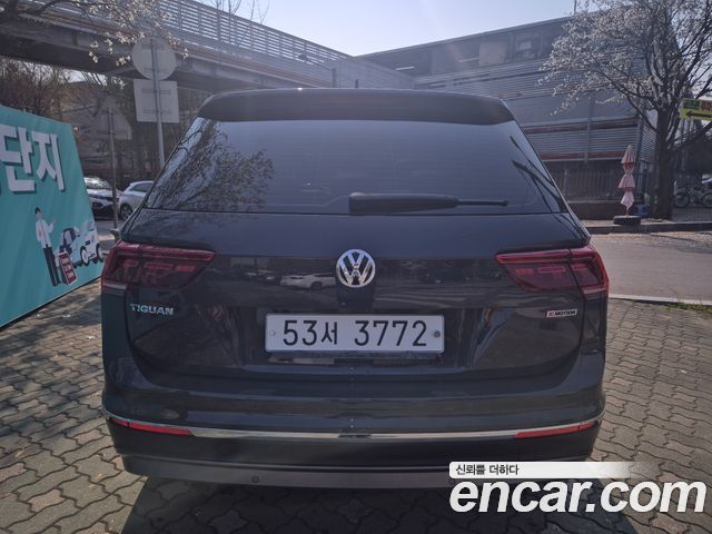 Volkswagen Tiguan 2018 — photo 5