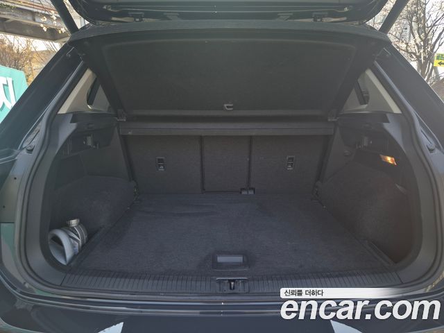 Volkswagen Tiguan 2018 — photo 8