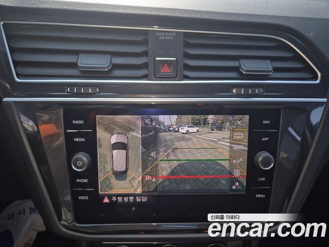Volkswagen Tiguan 2018 — photo 14