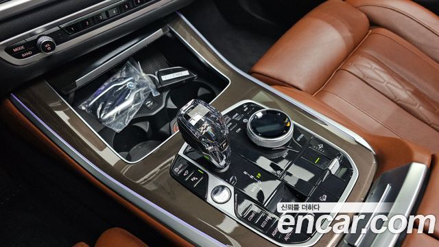 BMW X5 2022 — photo 9