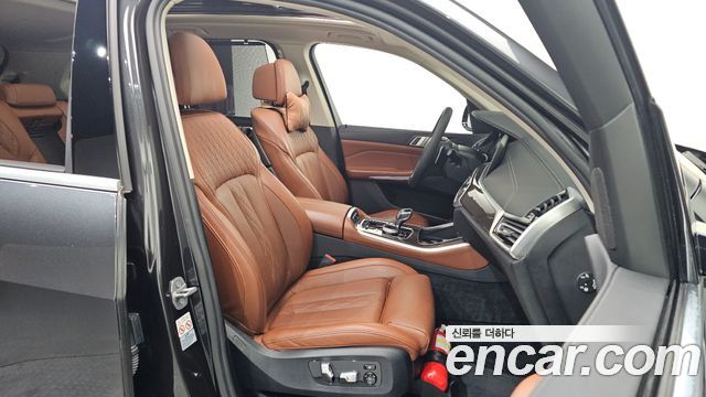 BMW X5 2022 — photo 12
