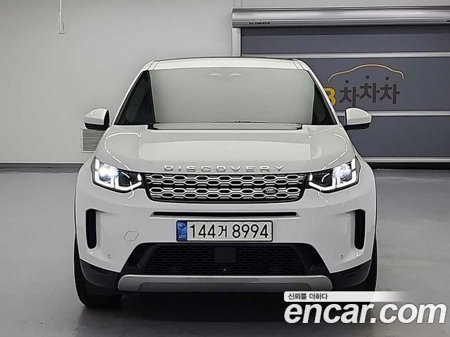 Land Rover Discovery Sport 2021 — photo 2