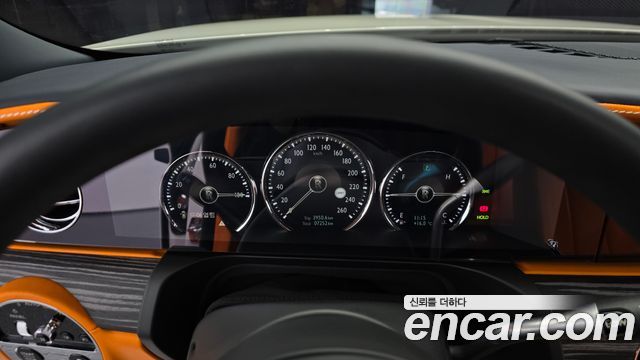 Rolls-Royce Ghost 2021 — photo 8