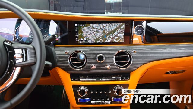 Rolls-Royce Ghost 2021 — photo 15