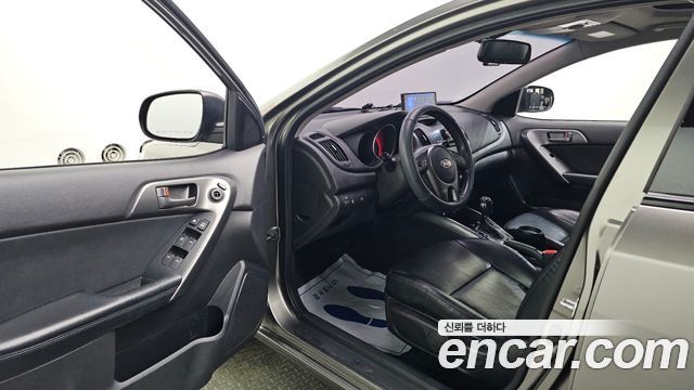 Kia Porte 2011 — photo 10