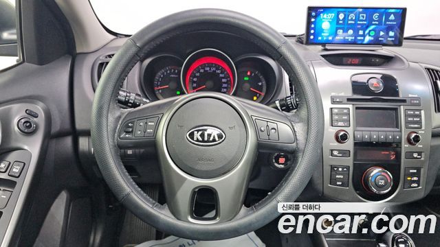 Kia Porte 2011 — photo 15