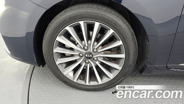 Kia K7 2018 — photo 5