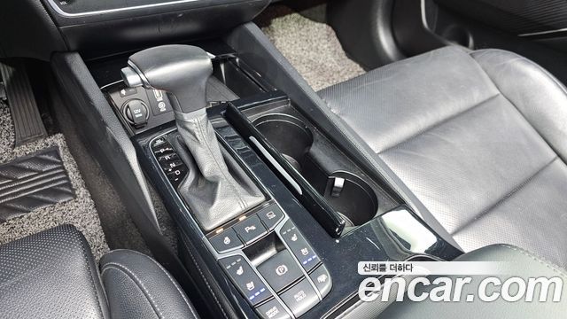 Kia K7 2018 — photo 9