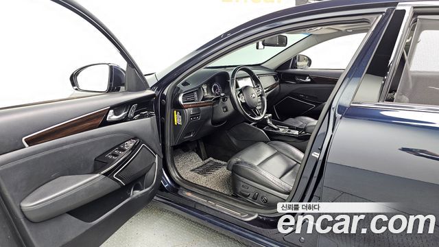 Kia K7 2018 — photo 10