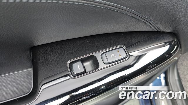Kia K7 2018 — photo 18