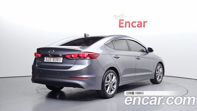 Hyundai AVANTE 2018 — photo 2